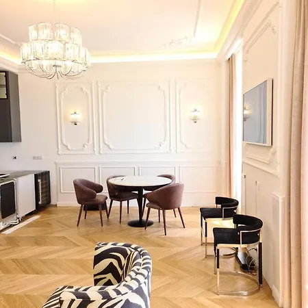 Magnificent Eden Mala Apartment