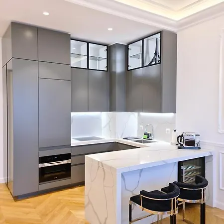 Magnificent Eden Mala Apartment *
